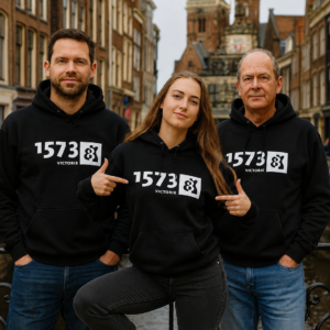 Victorie 1573 - (Zwart) Hoodie